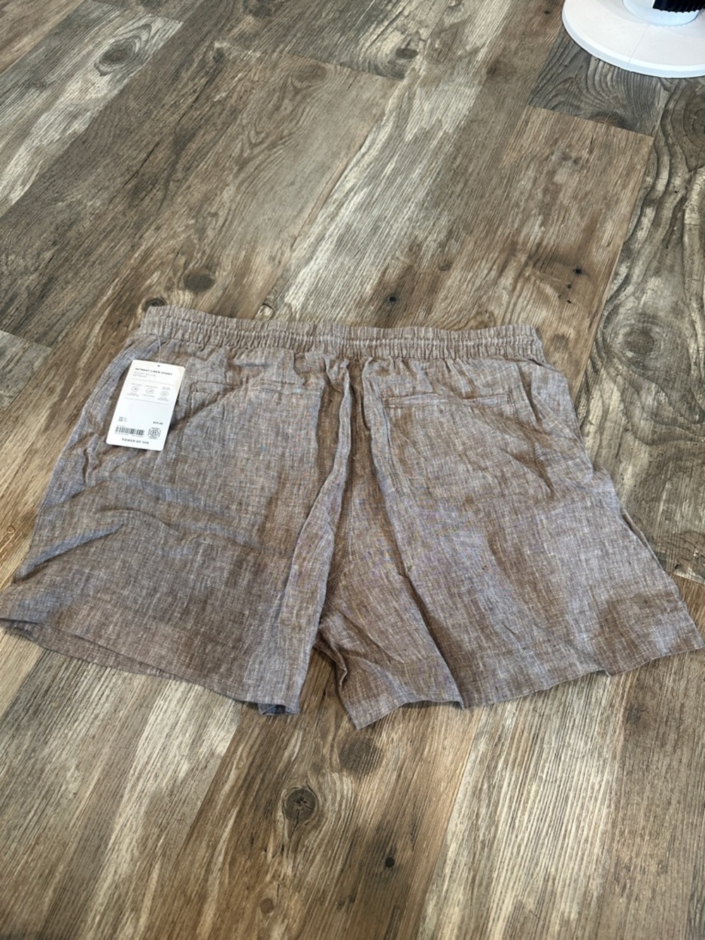 NEW with tags! Retreat Linen Mid Rise 4" Short XL Pyrite - Picture 5 of 6